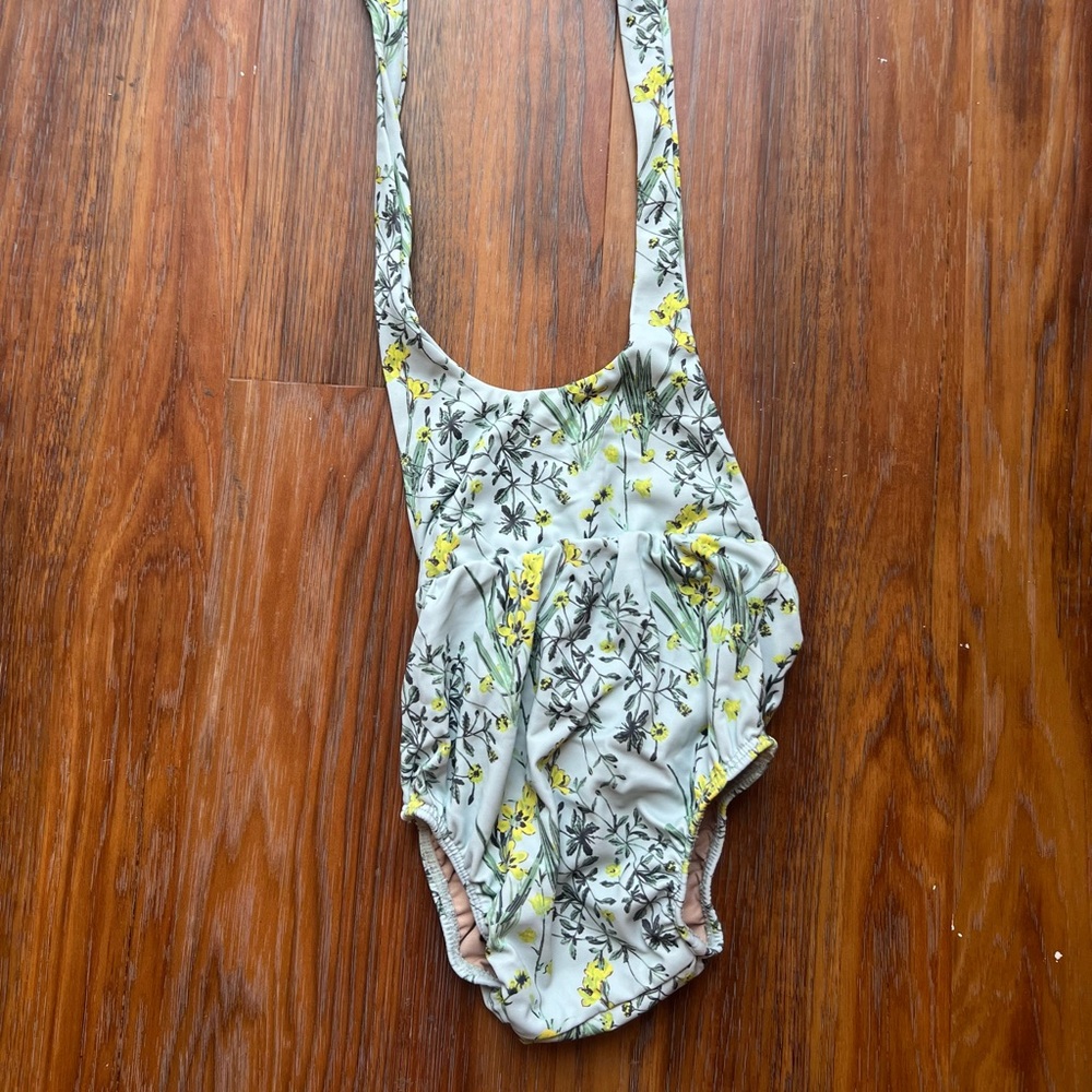 Kortni Jeane infant swimmer